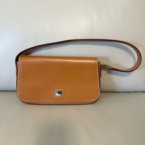 Leather Dooney and Bourke purse - Picture 1 of 8